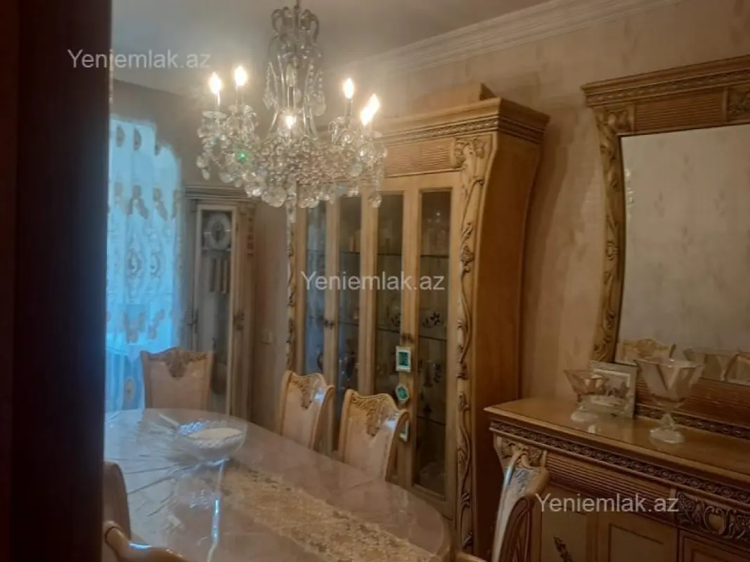 Satılır 3 otaqlı köhnə tikili 90 m²