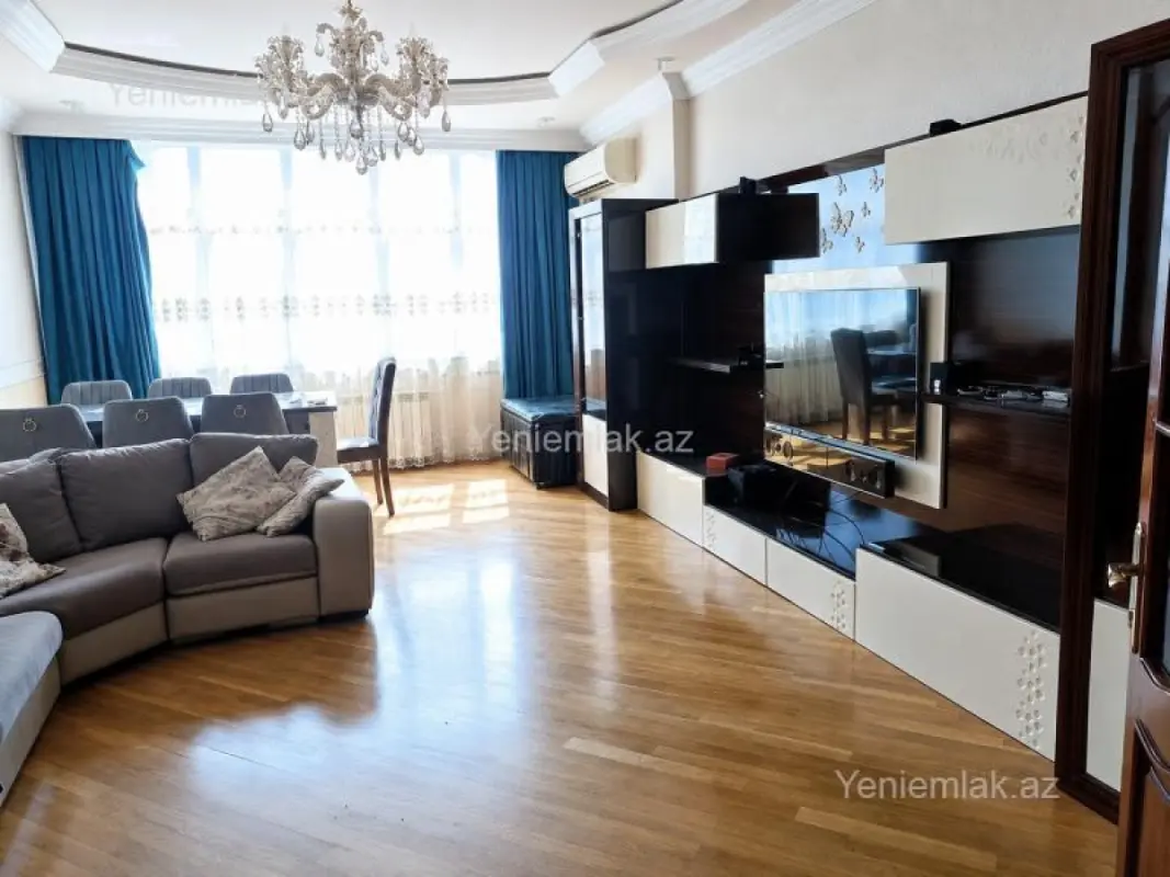 Satılır 3 otaqlı yeni tikili 133 m²