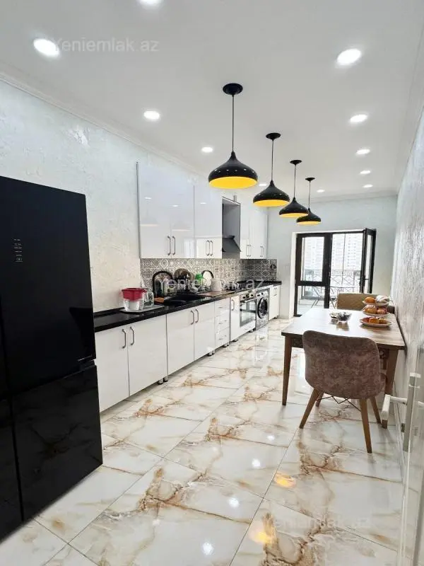Satılır 3 otaqlı yeni tikili 85 m²