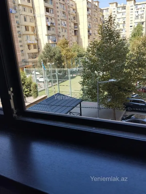 Satılır 2 otaqlı köhnə tikili 65 m²