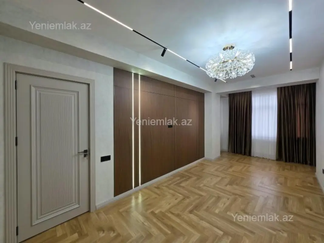 Satılır 2 otaqlı yeni tikili 76 m²