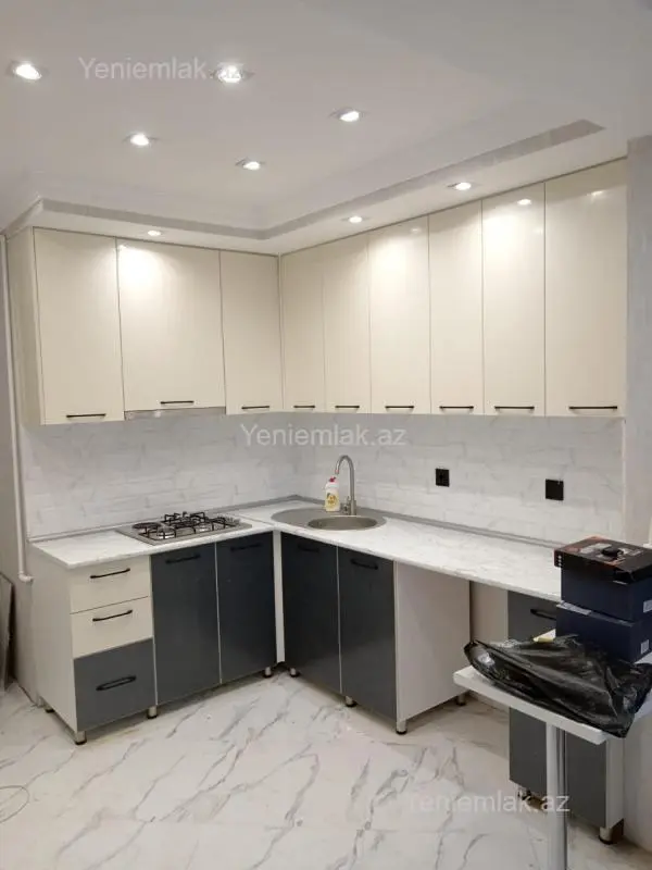 Satılır 2 otaqlı köhnə tikili 60 m²