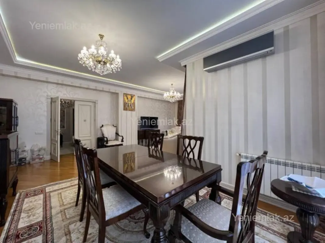 Satılır 3 otaqlı yeni tikili 200 m²