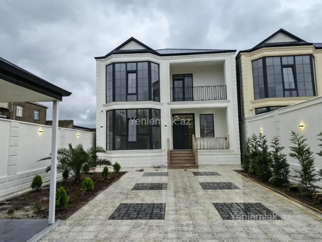 Satılır 5 otaqlı həyət evi 250 m²