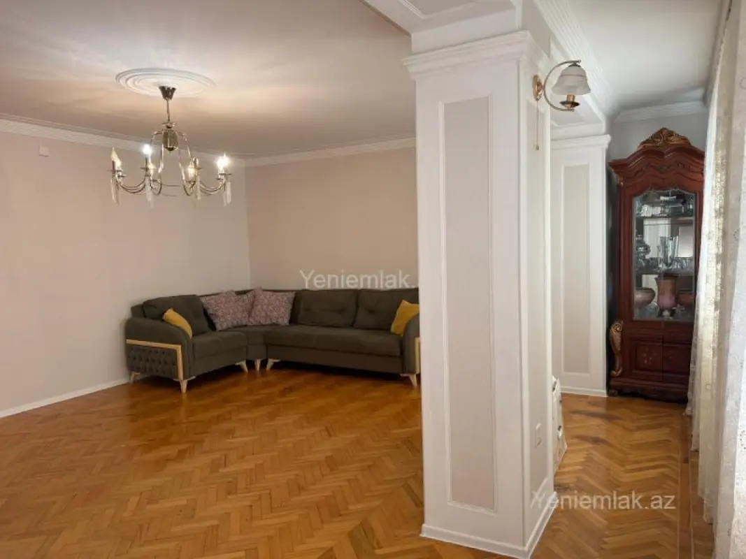 Satılır 3 otaqlı köhnə tikili 90 m²