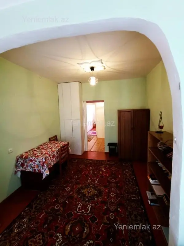 Satılır 3 otaqlı köhnə tikili 75 m²