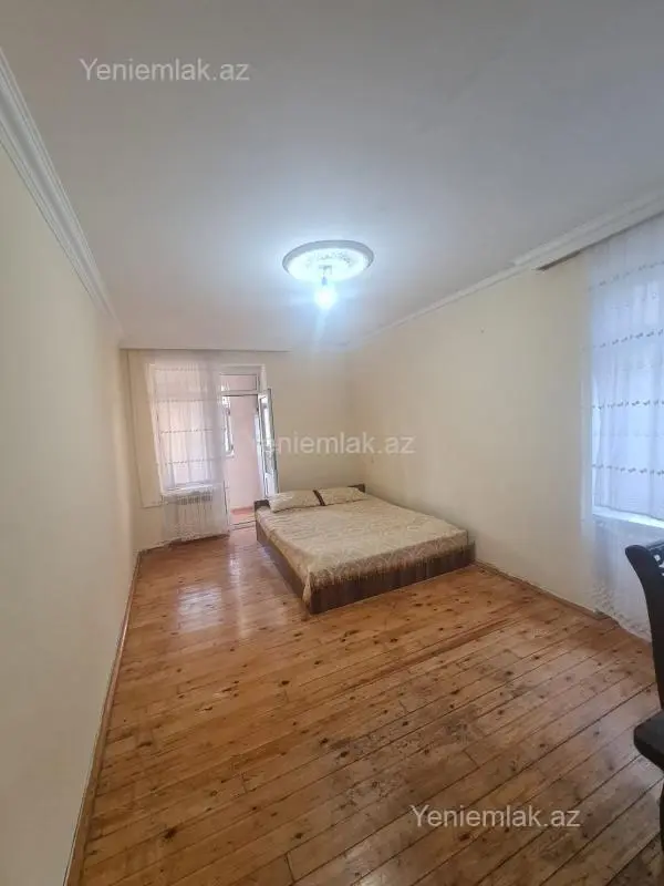 Satılır 2 otaqlı köhnə tikili 40 m²