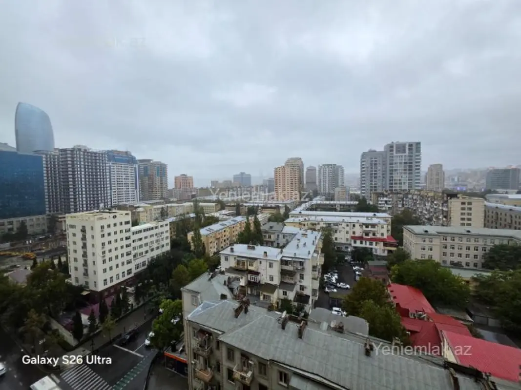 Satılır 4 otaqlı yeni tikili 303 m²