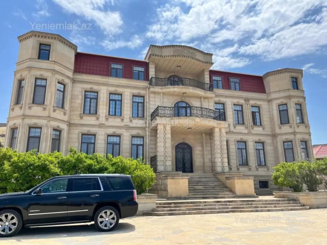 Satılır 16 otaqlı obyekt 1000 m²