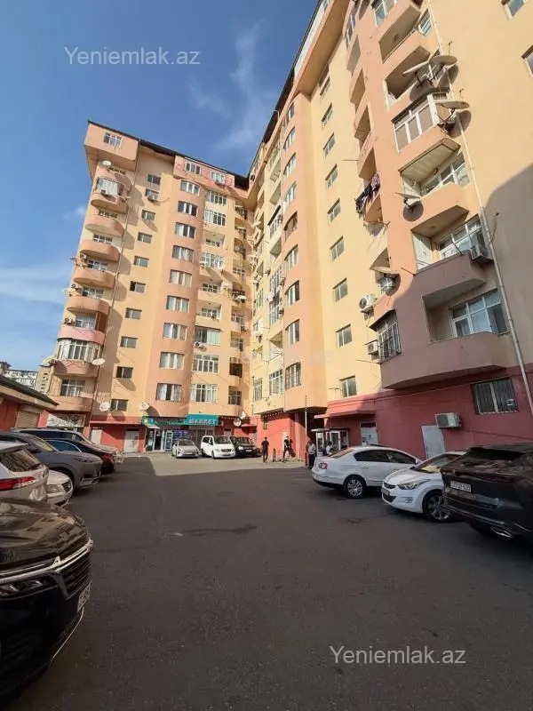 Satılır 3 otaqlı yeni tikili 125 m²