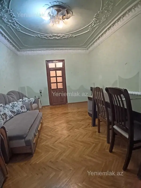 Satılır 3 otaqlı köhnə tikili 78 m²