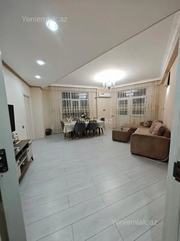 Satılır 3 otaqlı yeni tikili 105 m²