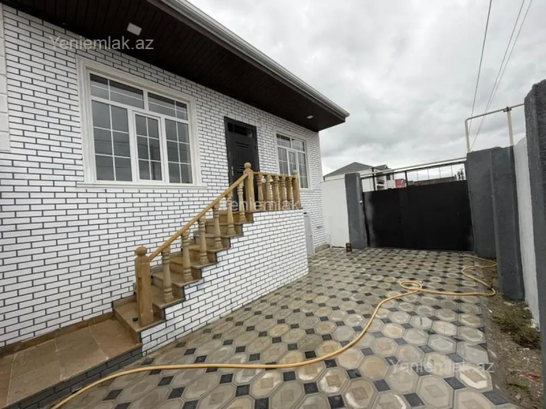 Satılır 3 otaqlı həyət evi 100 m²
