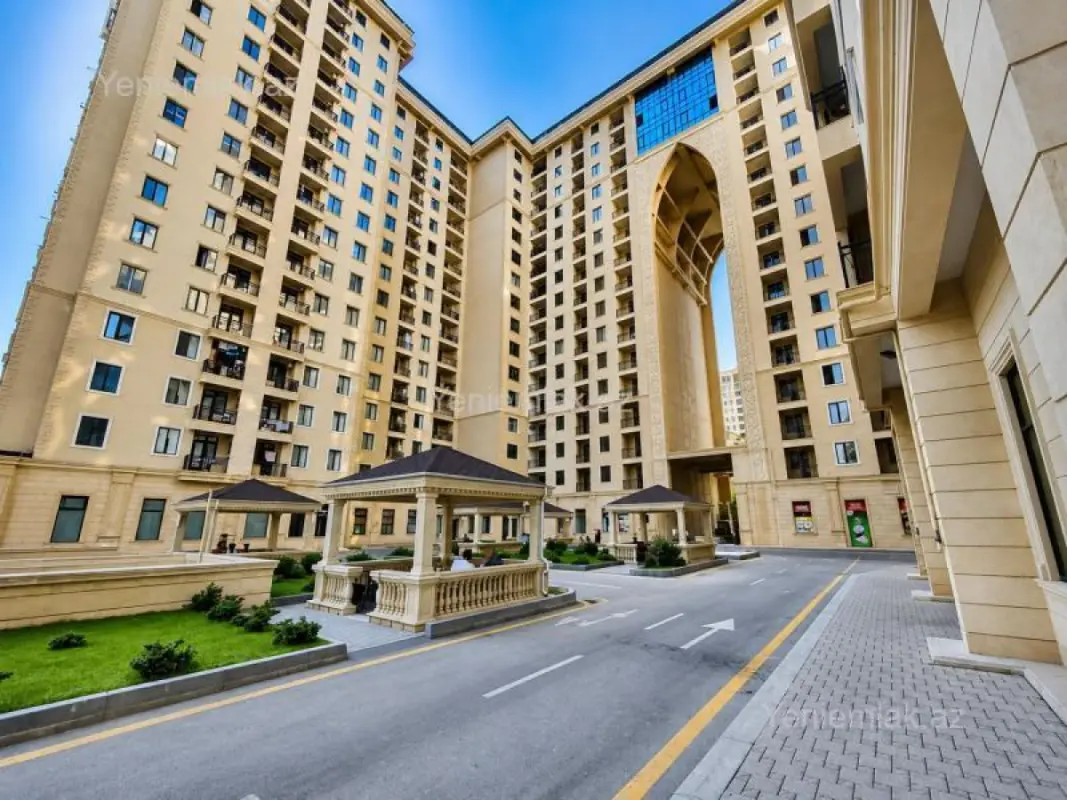 Satılır 3 otaqlı yeni tikili 82 m²