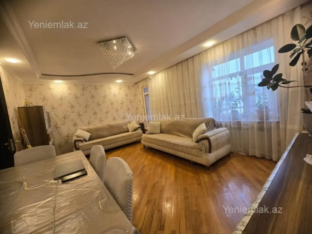 Satılır 3 otaqlı köhnə tikili 70 m²