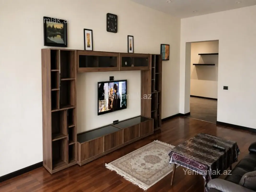 Satılır 3 otaqlı yeni tikili 135 m²