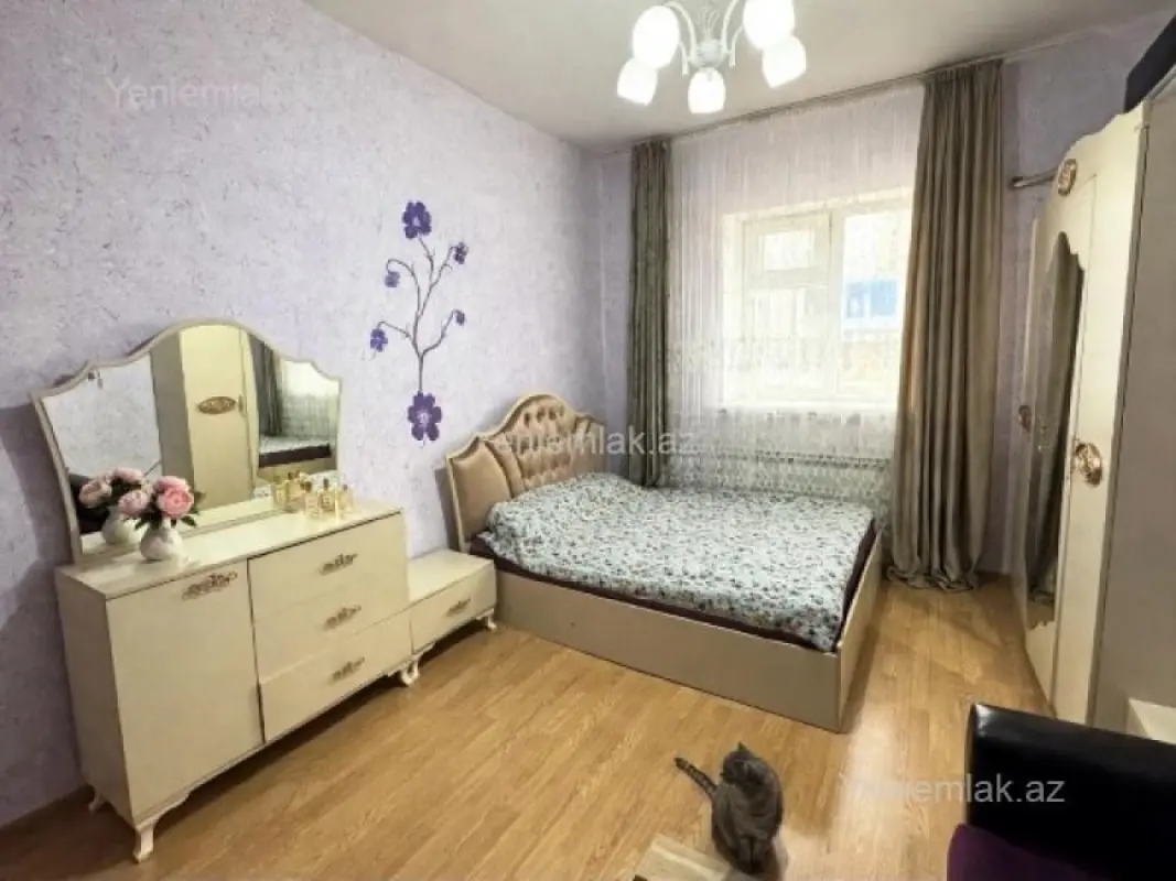 Satılır 1 otaqlı köhnə tikili 40 m²