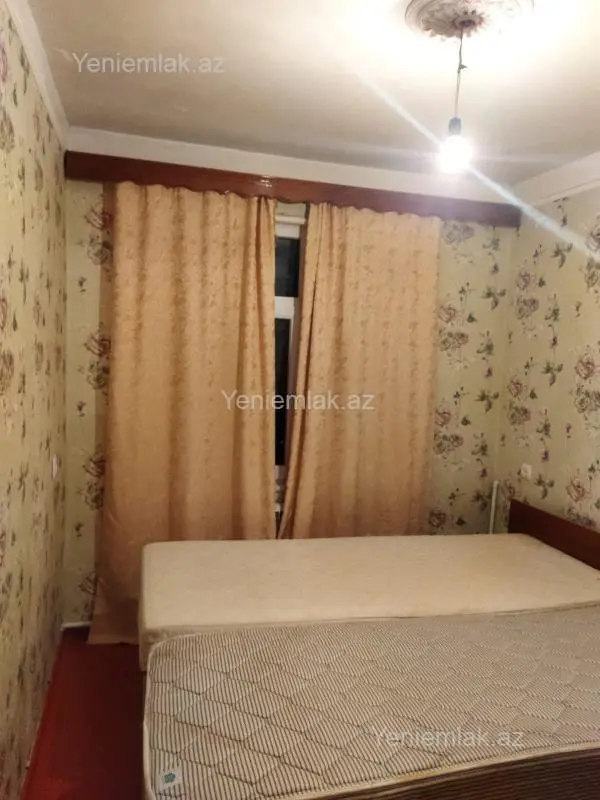Satılır 2 otaqlı köhnə tikili 68 m²