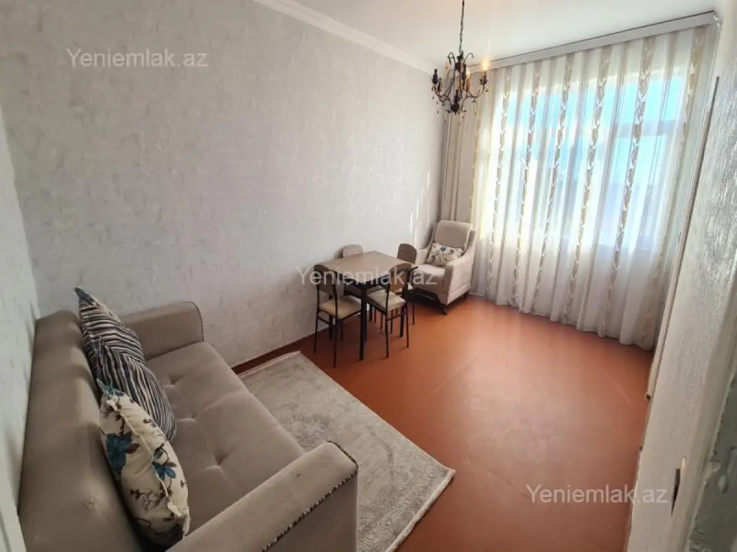 Satılır 2 otaqlı köhnə tikili 40 m²