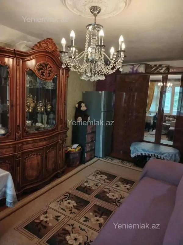 Satılır 1 otaqlı köhnə tikili 30 m²