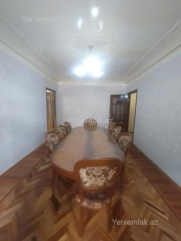 Satılır 2 otaqlı köhnə tikili 55 m²
