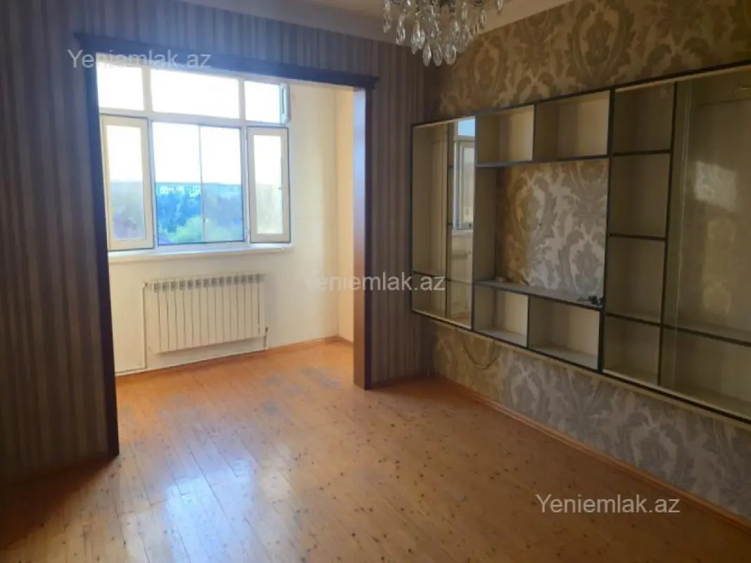 Satılır 4 otaqlı köhnə tikili 95 m²