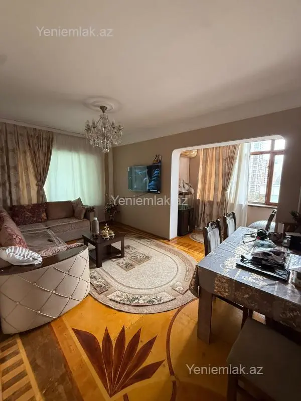Satılır 2 otaqlı köhnə tikili 70 m²