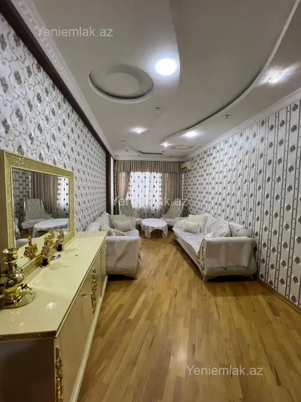 Satılır 3 otaqlı yeni tikili 110 m²