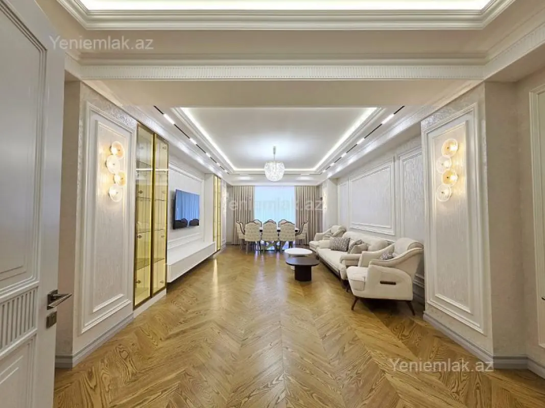 Satılır 4 otaqlı yeni tikili 233 m²