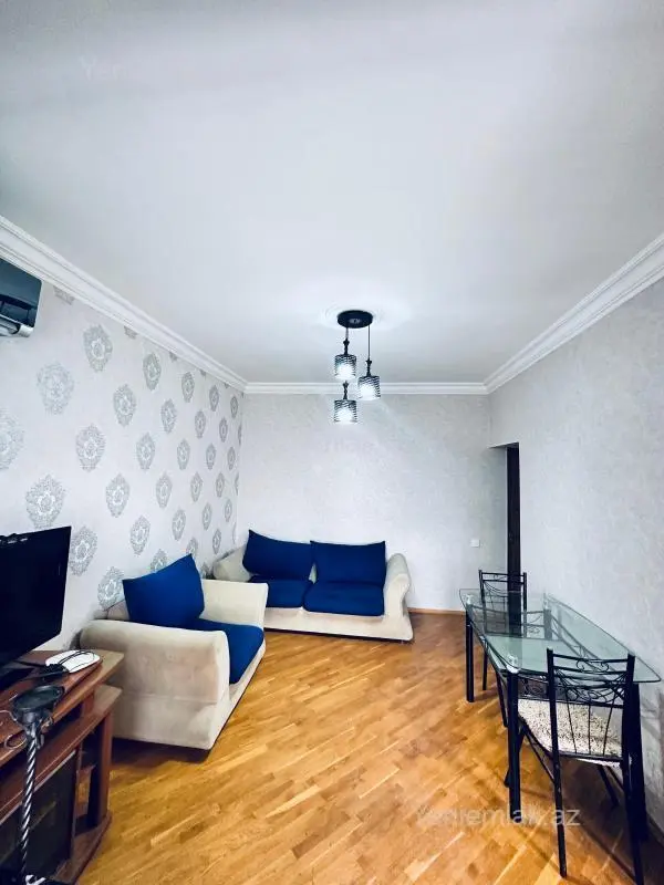 Satılır 3 otaqlı köhnə tikili 60 m²