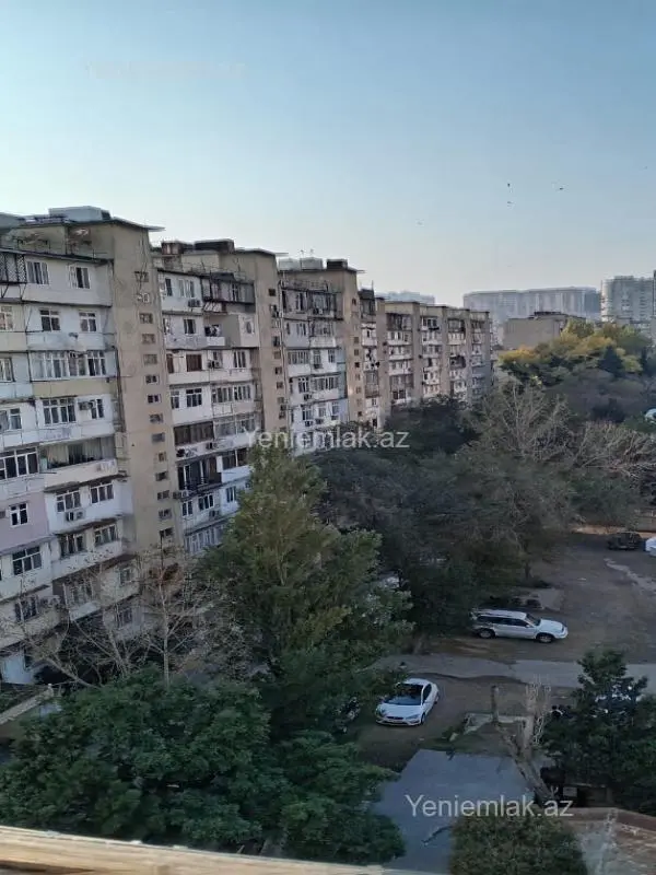 Satılır 3 otaqlı köhnə tikili 90 m²