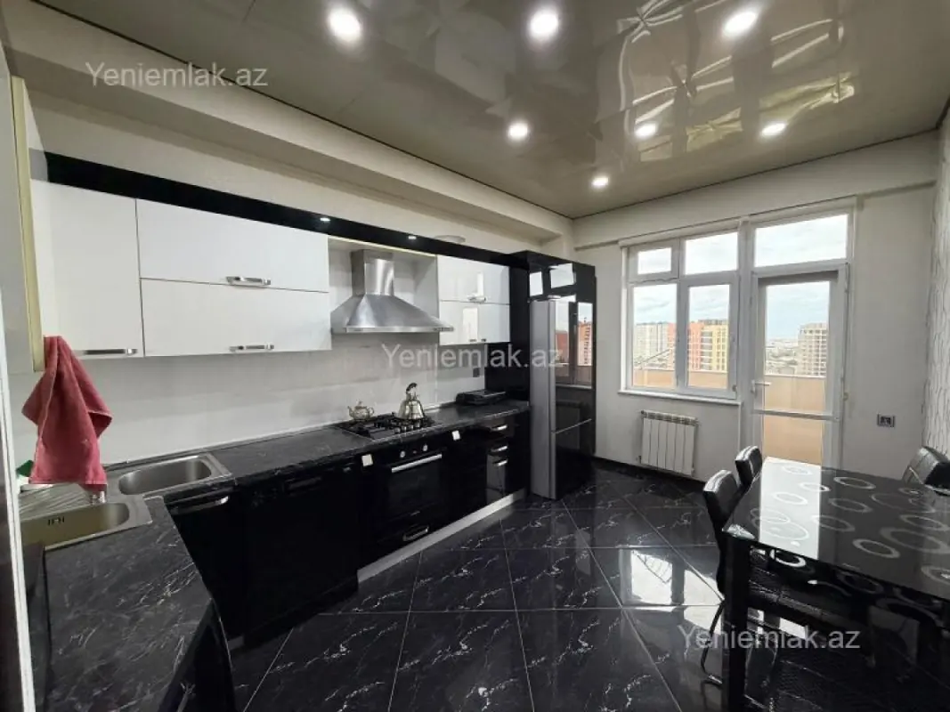 Satılır 3 otaqlı yeni tikili 105 m²