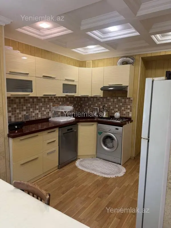 Satılır 4 otaqlı köhnə tikili 96 m²