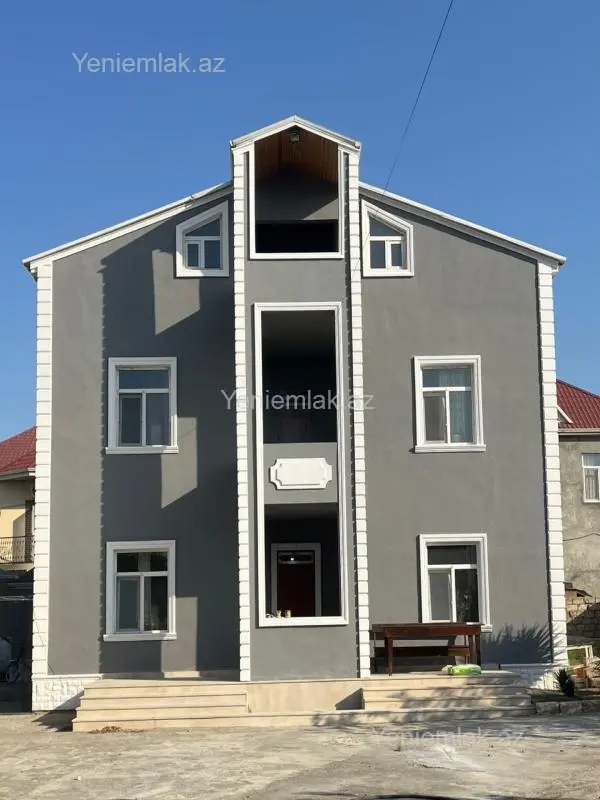 Satılır 6 otaqlı həyət evi 250 m²