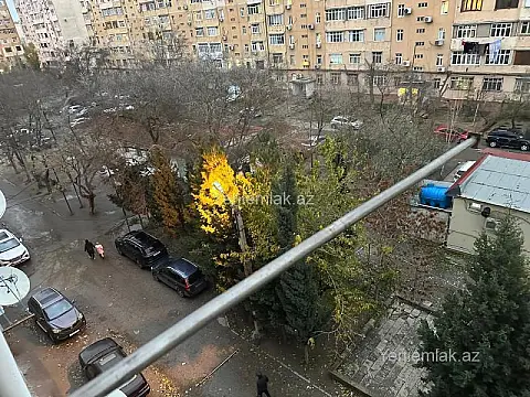 Satılır 5 otaqlı köhnə tikili 130 m² — Sumqayıt, 9-cu mikrorayon 5 otaq 130.00 m²