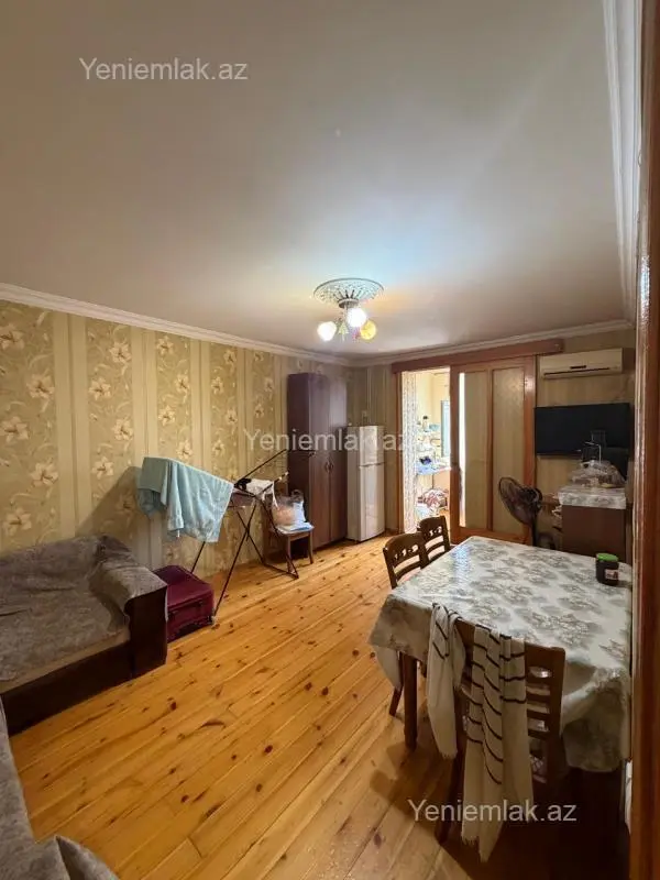 Satılır 2 otaqlı köhnə tikili 40 m²