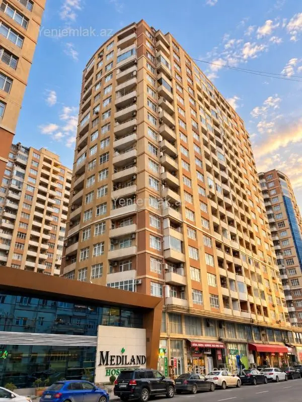 Satılır 2 otaqlı yeni tikili 101 m²