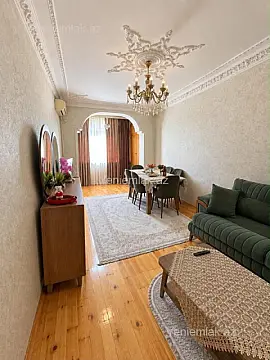 Satılır 4 otaqlı köhnə tikili 110 m² — Bakı, Nəsimi 4 otaq 110.00 m²