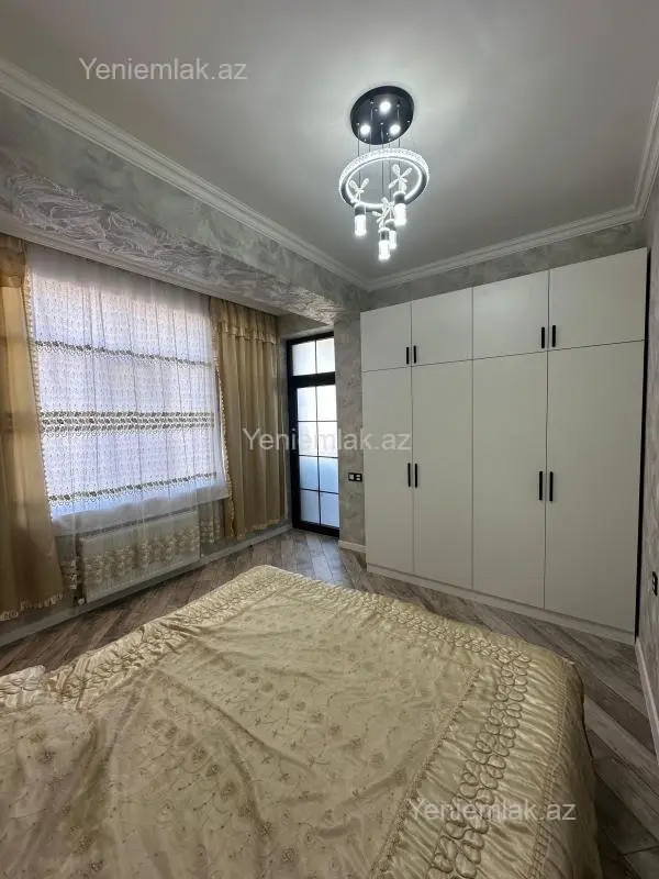 Satılır 3 otaqlı yeni tikili 75 m²