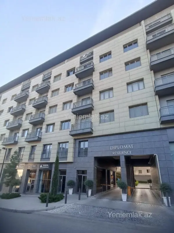 Satılır 4 otaqlı yeni tikili 150 m²