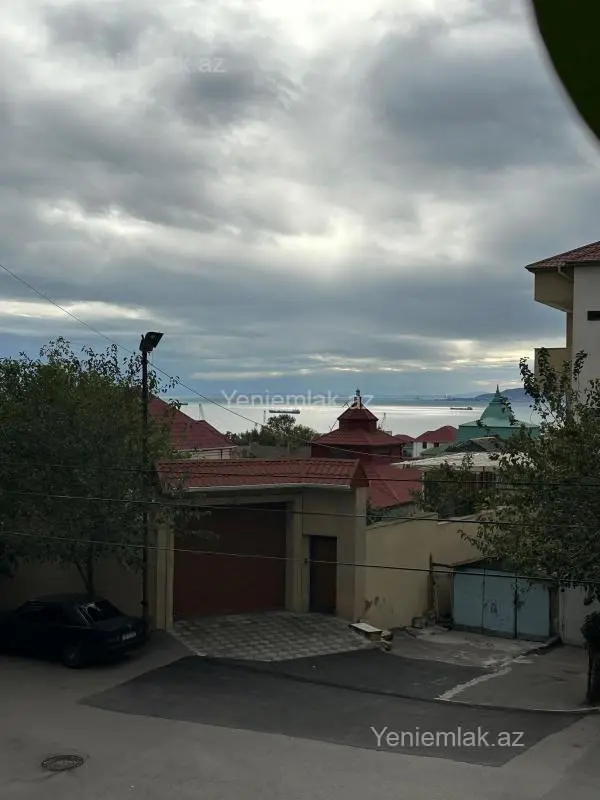 Satılır 2 otaqlı köhnə tikili 42 m²
