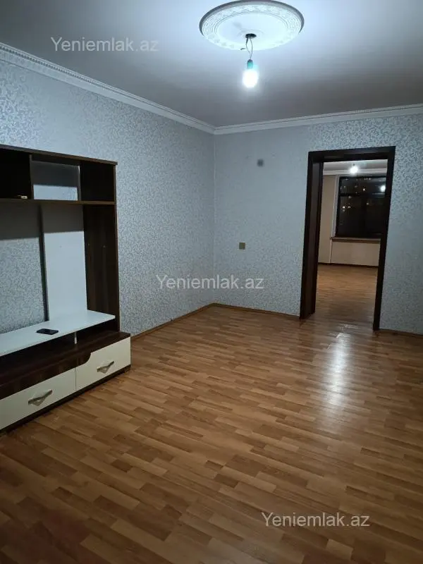 Satılır 2 otaqlı köhnə tikili 50 m²