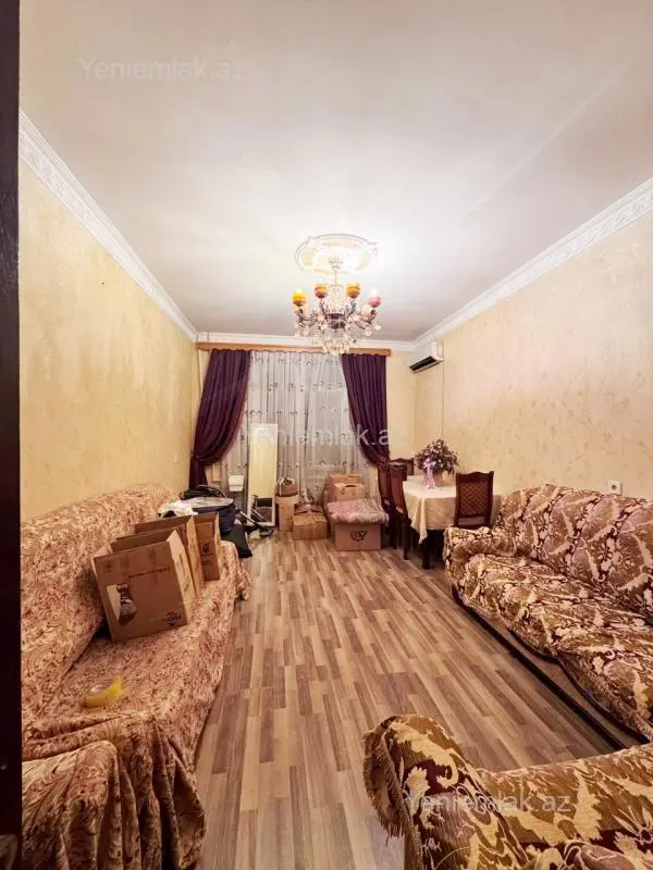 Satılır 2 otaqlı köhnə tikili 60 m²
