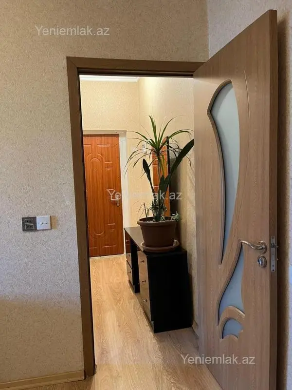 Satılır 1 otaqlı köhnə tikili 40 m²