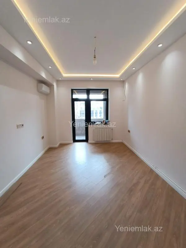Satılır 2 otaqlı yeni tikili 75 m²