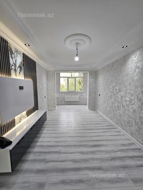 Satılır 2 otaqlı köhnə tikili 56 m²