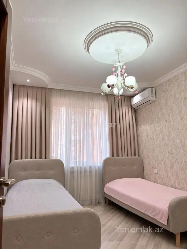Satılır 3 otaqlı köhnə tikili 85 m²