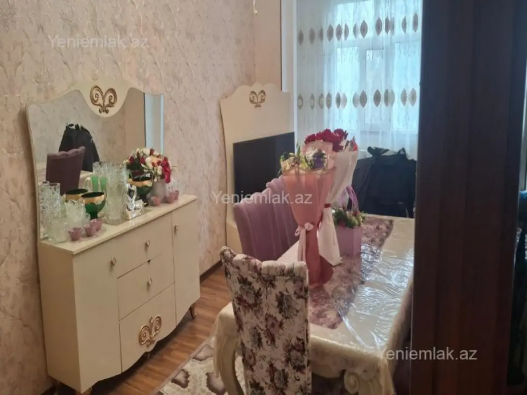 Satılır 3 otaqlı köhnə tikili 85 m²