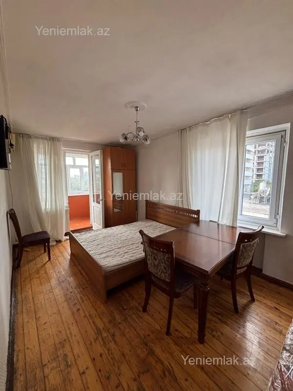 Satılır 1 otaqlı köhnə tikili 30 m²