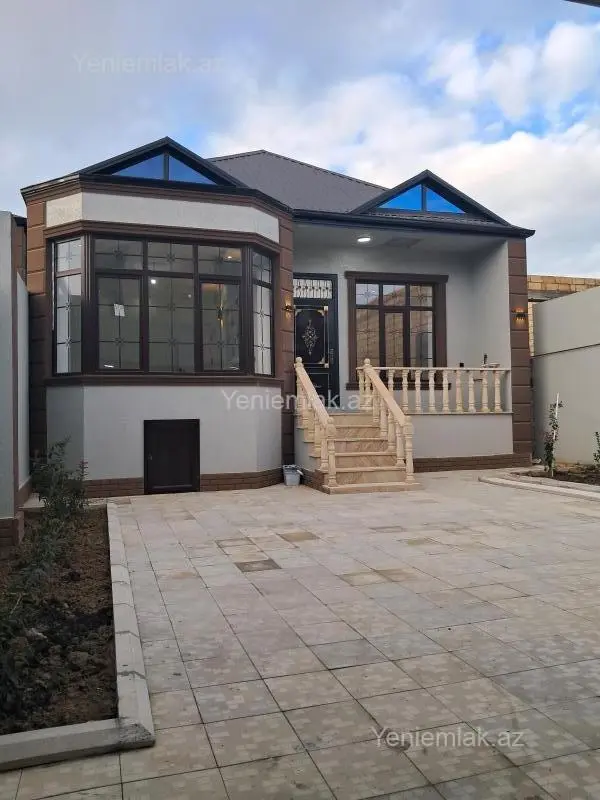Satılır 4 otaqlı həyət evi 135 m²